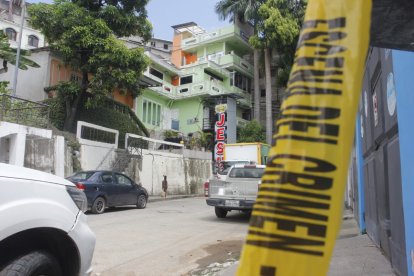 El norte de Guayaquil, fue escenario de un hecho violento que dejó una persona fallecida y otra herida.