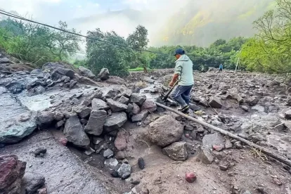 El valle de Quillán La Playa es una de las zonas más productivas en Ambato, y el lodo cubrió parte de los cultivos de aguacate y legumbres.