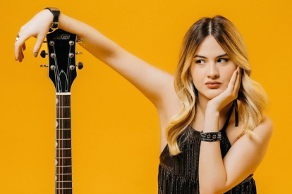 La cantante ecuatoriana Mar Rendón se encuentra en una  disputa legal con la empresa discográfica Intergroup Records