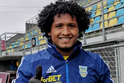 Christian Alemán se convierte en el nuevo número 10 de Emelec tras su salida del Bolívar de Bolivia.