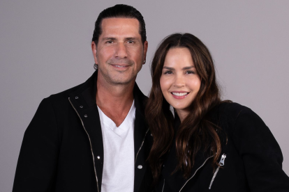 Carmen Villalobos y Gregorio Pernía son parte de la novela 'Sin Senos Sí Hay Paraíso'