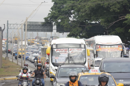 El acto delictivo generó un intenso congestionamiento.