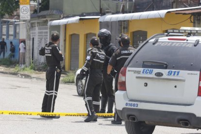 Agentes policiales llegaron al sector de Pascuales en donde se encontraba el hombre.