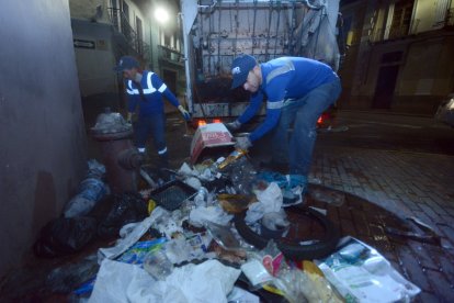 Los horarios de recolección de basura se mantienen en Quito.