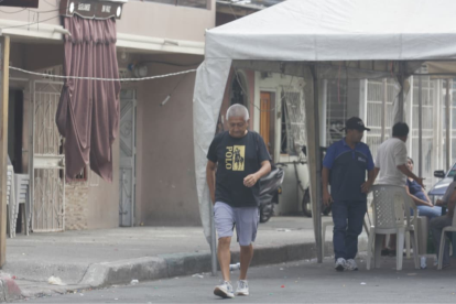 Ataque armado durante un bautizo dejó dos fallecidos y una niña herida en Guayaquil.
