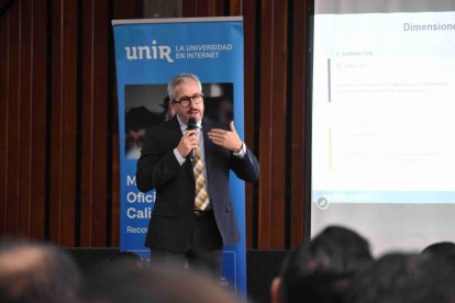 El taller sobre gobernanza y legitimidad territorial se desarrolló en modalidad híbrida y reunió a autoridades y especialistas para analizar retos de la gestión pública en territorio.