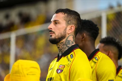 Darío Benedetto alcanzó 5 goles en LigaPro en el empate 1-1 de Barcelona SC ante Orense.