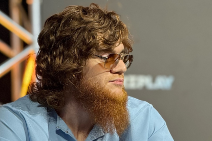 Shara “Bullet” Magomedov durante una conferencia de prensa de UFC.