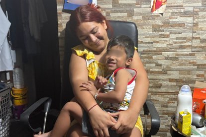 Paulina se considera una madre completamente dedicada al cuidado de su hijo.