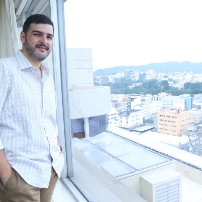 Aquiles Álvarez, alcalde de Guayaquil, es investigado por presunto tráfico de combustible.