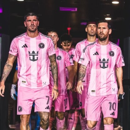 Lionel Messi (d) lideró a Inter Miami en su título de la MLS.