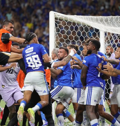 La final del Campeonato Mineiro fue empañada por la pelea en los minutos finales entre las plantillas del Atlético Mineiro y Cruzeiro.