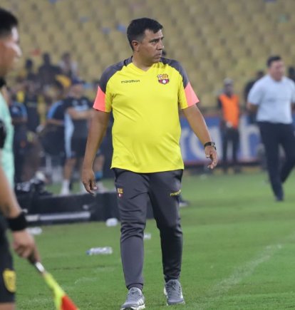 Noche Amarilla sin victoria, pero con fe en el nuevo Barcelona de César Farías.