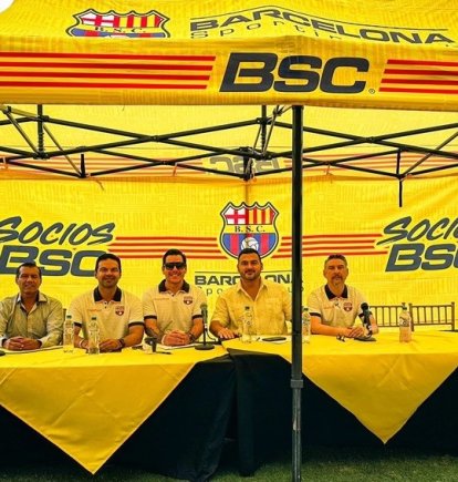 En Asamblea de Barcelona SC, el presidente Antonio Álvarez tuvo un careo con los socios.