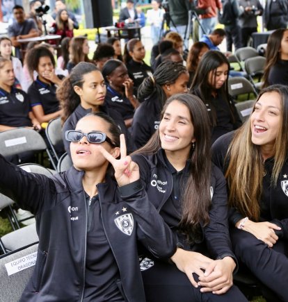 Dragonas IDV presentó los uniformes que utilizarán en la temporada 2026.