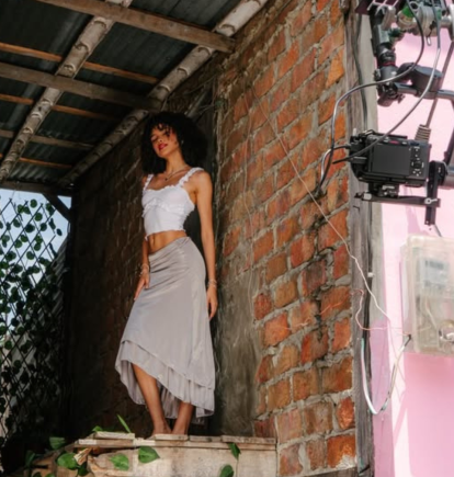 Yilda Banchón responde con valentía al 'hate' tras el lanzamiento de su salsa 'Completito tú'