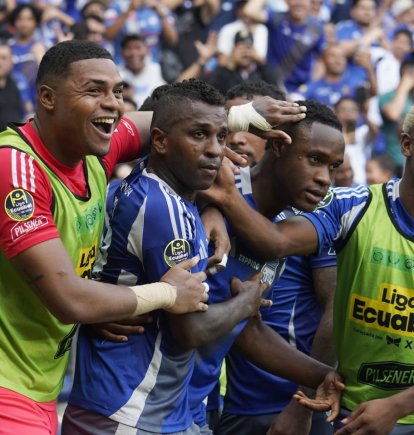 Miller Bolaños salva a Emelec con un golazo y el Bombillo vence 2-1 a Orense en el Capwell
