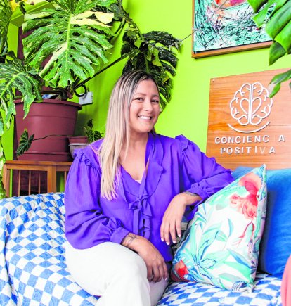 Anita Rivas saca a la gente a bailar para olvidarse del miedo que aprieta.