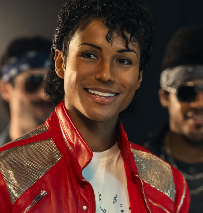 Durante el rodaje, los actores interpretaron en vivo para reproducir tanto el aspecto vocal como visual del artista.