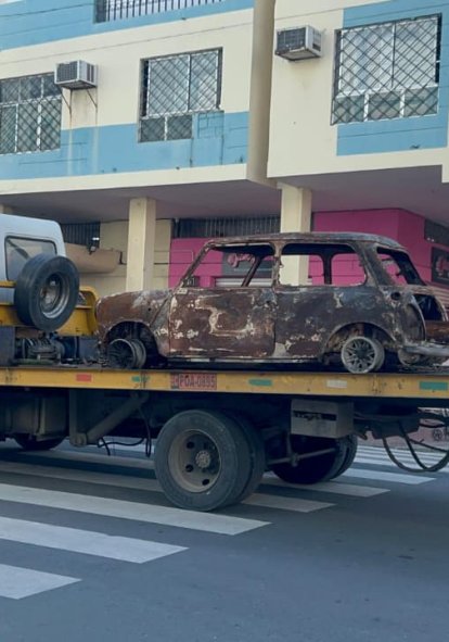 Al menos 25 vehículos están en la lista para ser retirados de los escombros del edificio Multicomercio.