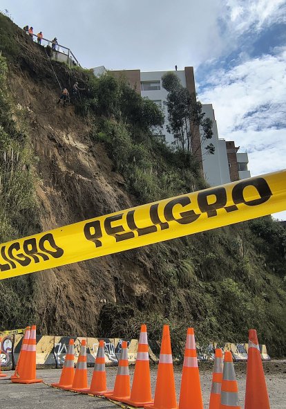 El 11 de marzo se produjo un derrumbe en la vía antigua a Nayón, nororiente de Quito.