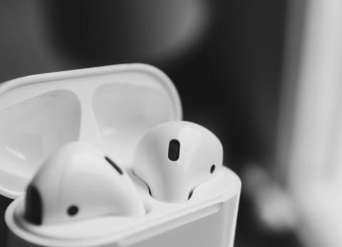 apple-airpods