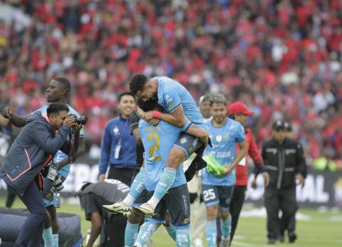 El Nacional, campeón, Copa Ecuador, final