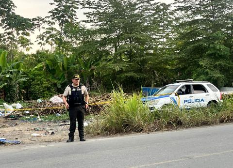 El cadáver de la mujer fue abandonado en la vía Pajonal, alejado de la ciudad de Machala.