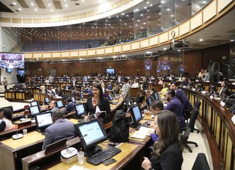 La sesión de la Asamblea Nacional en que se aprobó la ley para mujeres emprendedoras.