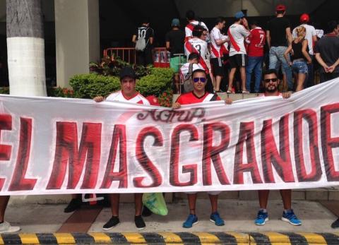 hinchas river plate