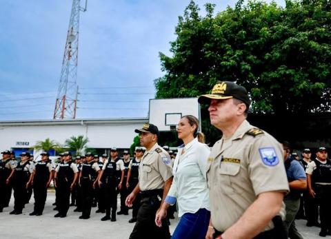 La alcaldesa Marciana Valdivieso denuncia la infiltración de redes criminales en la administración pública local tras la detención de un funcionario.