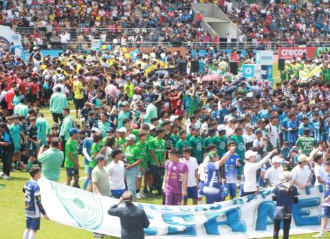 La inauguración de la LigaPro Kids fue en el estadio Chucho Benítez.