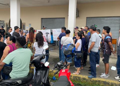 Familiares de los desaparecidos pidieron al Municipio de Valencia no detener la búsqueda.