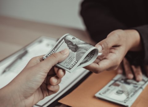 Conoce los detalles del pago del décimo cuarto sueldo en la Sierra y Amazonía.