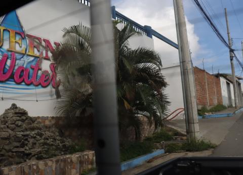 Empresa Queen Water en Manta, la cual pertenecería a Los Choneros