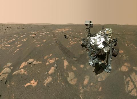 Este es el rover Perseverance, que actualmente continúa en Marte haciendo exploraciones.