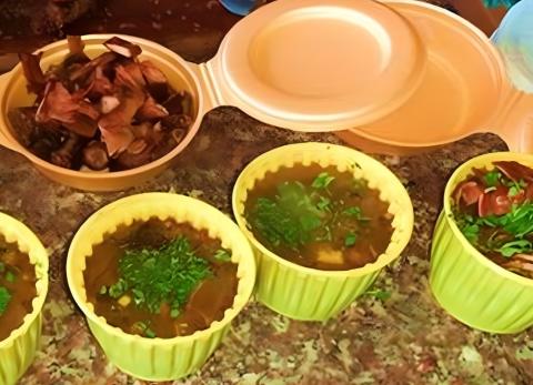 Caldo de salchicha en Manta - Caso sospechoso de ventas inusuales