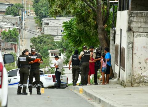 Seis personas fueron asesinadas en Flor de Bastión.
