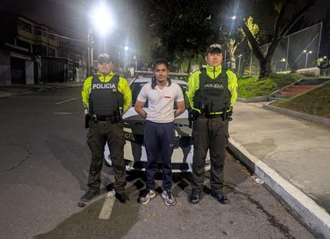 Quito - Detenido - Agresión - Policía