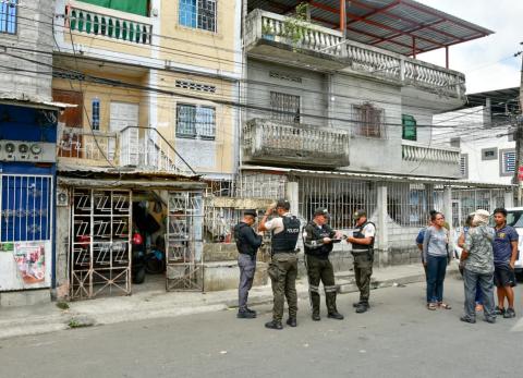 El adulto mayor fue hallado sin vida dentro de su vivienda.