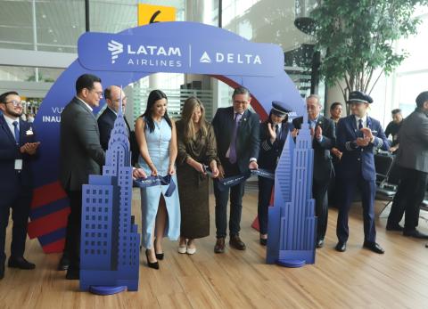 Ruta Guayaquil-Nueva York.