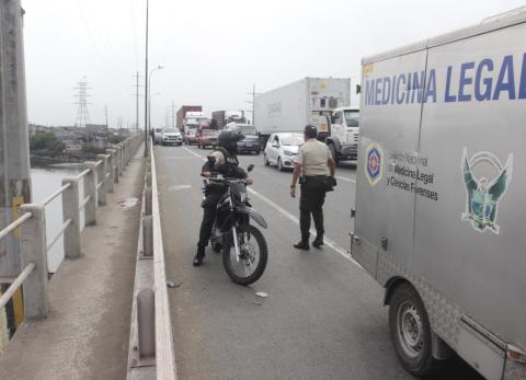 El crimen ocurrió sobre el puente de la Isla Trinitaria.