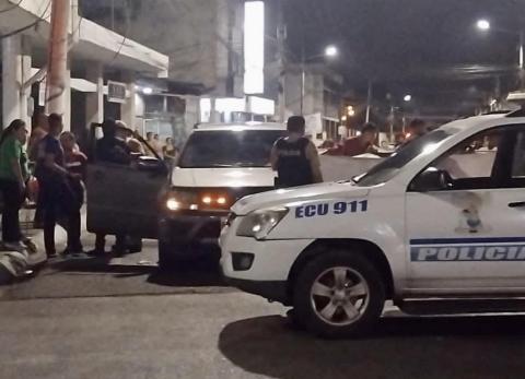 ALEJANDRO GILER - EMPRESARIA 1