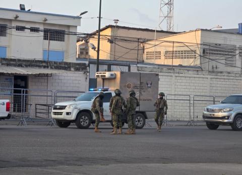 Según las primeras investigaciones policiales los reos habían sido asfixiados