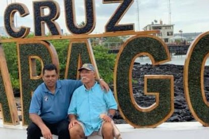 Los Villagomez, Vicente, padre uno de los primeros colonos y Merlin que salió por el fútbol.