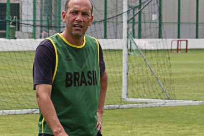 Gilson ha estado trabajando por muchos años en el fútbol de Medio Oriente.