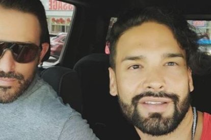 Hoy Juancho vive en los Estados Unidos con su pareja con quien tiene una unión de hecho y muestra su felicidad al mundo a través de sus redes sociales.