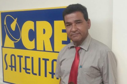 Patterson Alcívar, reportero deportivo que lucha por su vida.