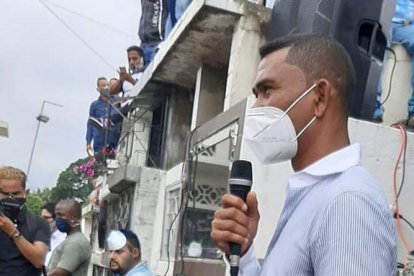 Iván Hurtado en las palabras del adiós a Dannes en el cementerio de Naranjal.