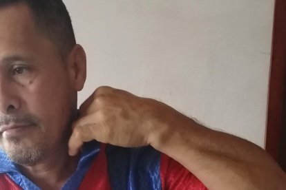 Tony Torres conserva la camiseta del Deportivo Quevedo.